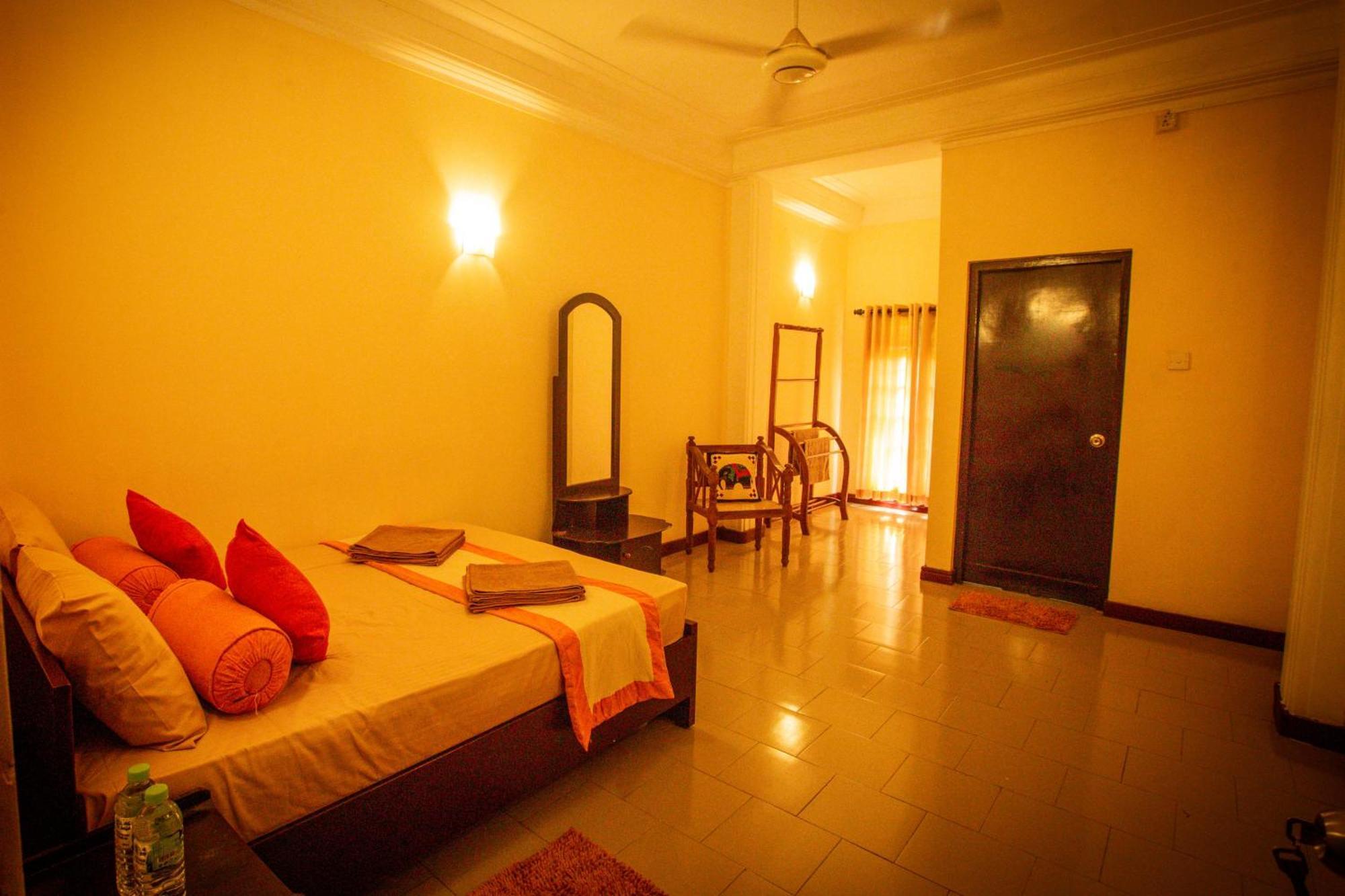 Sunbloom Inn Kandy Extérieur photo